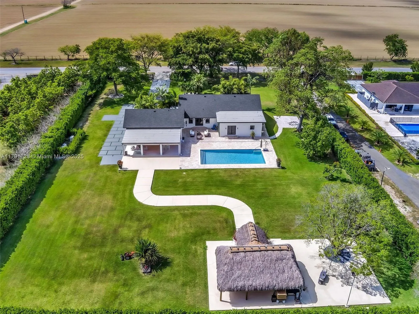 Homestead, Florida 33031, United States, 5 Bedrooms Bedrooms, ,4 BathroomsBathrooms,Residential,Active,119013