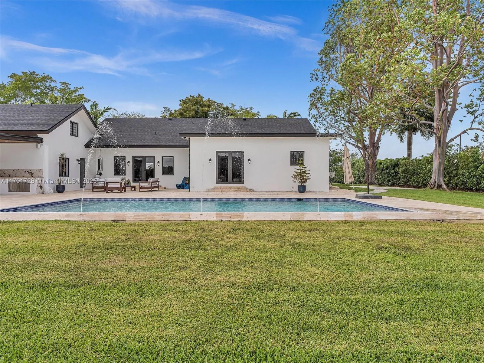 Homestead, Florida 33031, United States, 5 Bedrooms Bedrooms, ,4 BathroomsBathrooms,Residential,Active,119013