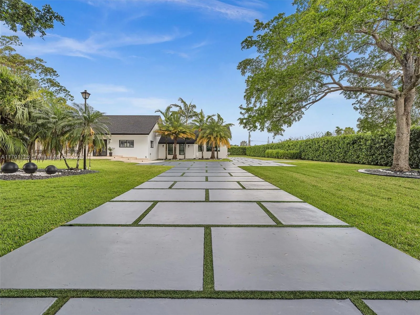 Homestead, Florida 33031, United States, 5 Bedrooms Bedrooms, ,4 BathroomsBathrooms,Residential,Active,119013