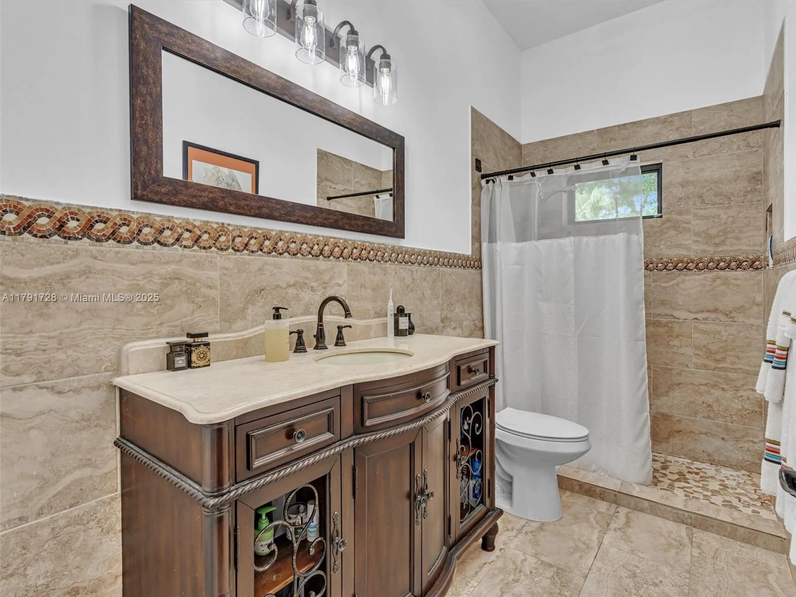 Homestead, Florida 33031, United States, 5 Bedrooms Bedrooms, ,4 BathroomsBathrooms,Residential,Active,119013