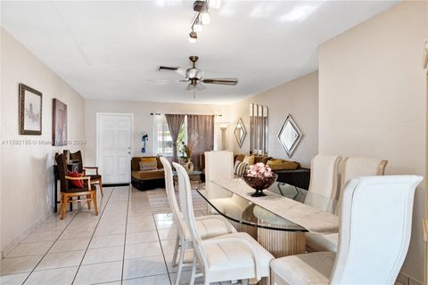 Single Family Residence in Tamarac FL 7609 72nd Ave Ave 10.jpg