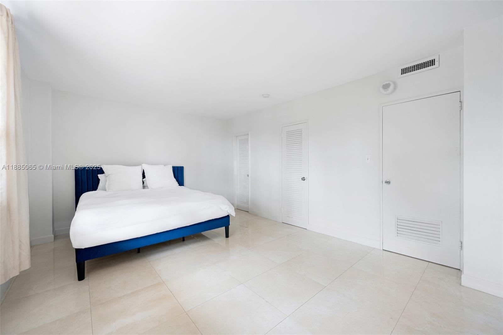 THE PLAZA OF BAL HARBOUR - Residential Lease