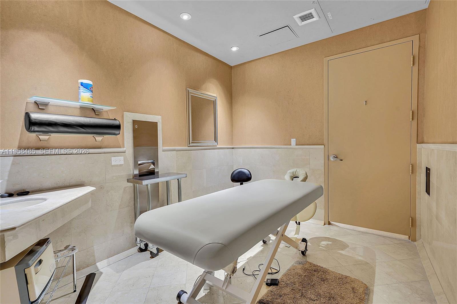 OCEAN PALMS CONDO - Residential