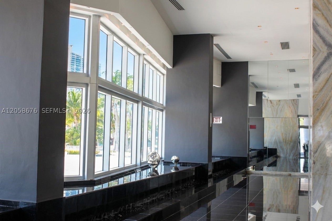 325 S Biscayne Blvd 3314