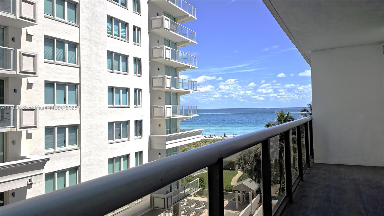 9455 Collins Ave 610