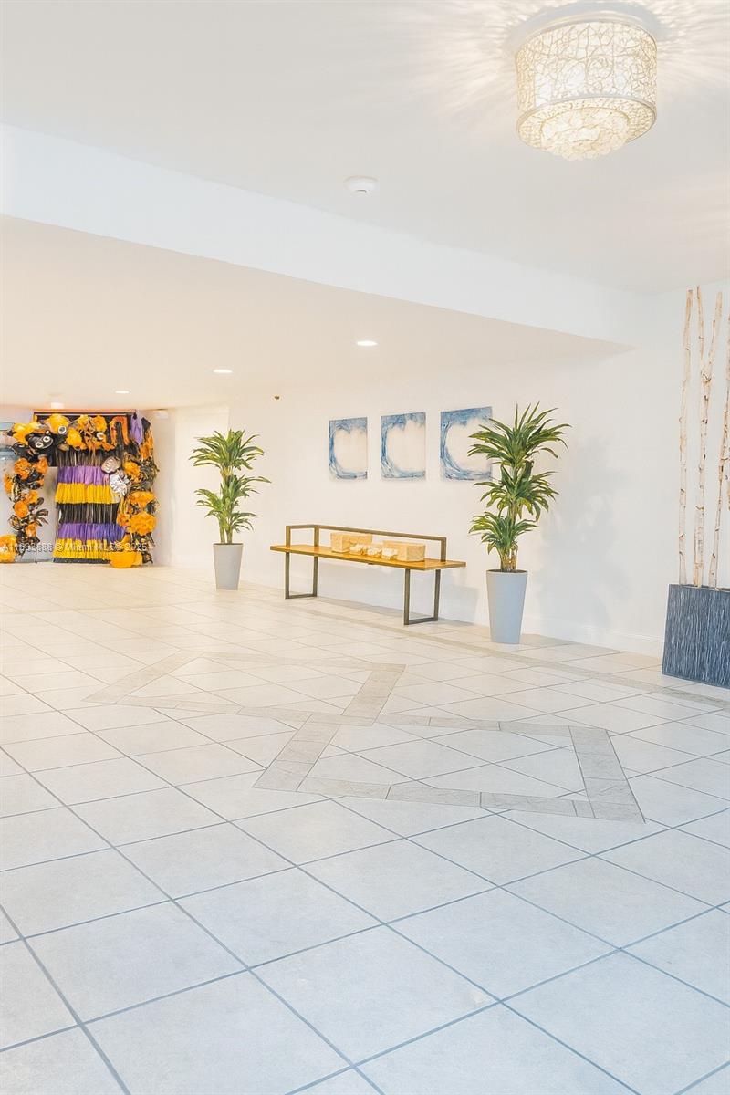 CARLTON BAY CONDO - Residential