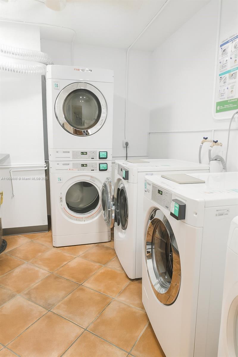 CARLTON BAY CONDO - Residential