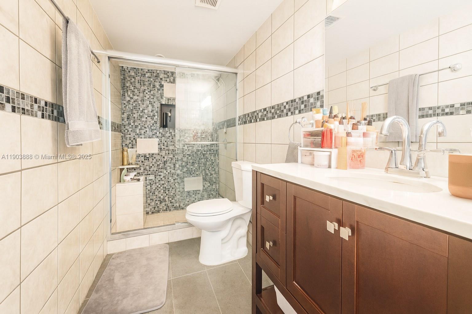 CARLTON BAY CONDO - Residential