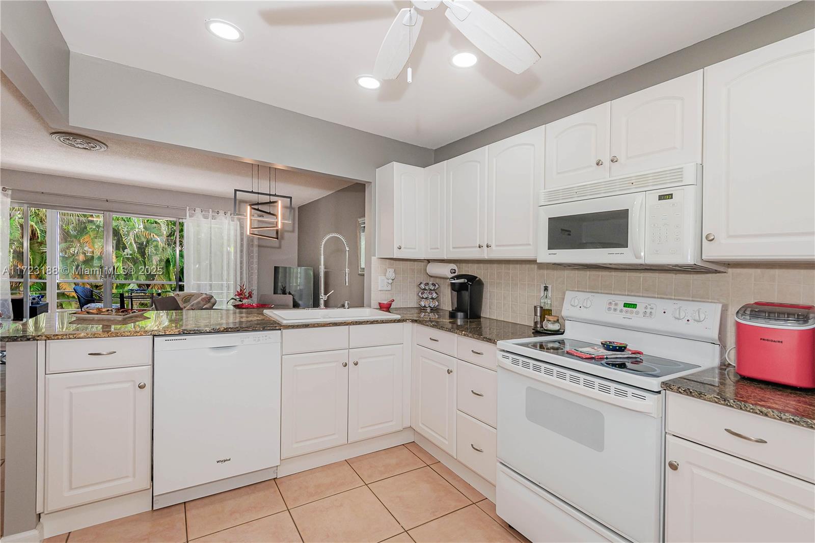 Property for Sale at 400 Ne 14th Ave 214, Hallandale Beach, Broward County, Florida - Bedrooms: 2 
Bathrooms: 2  - $259,900