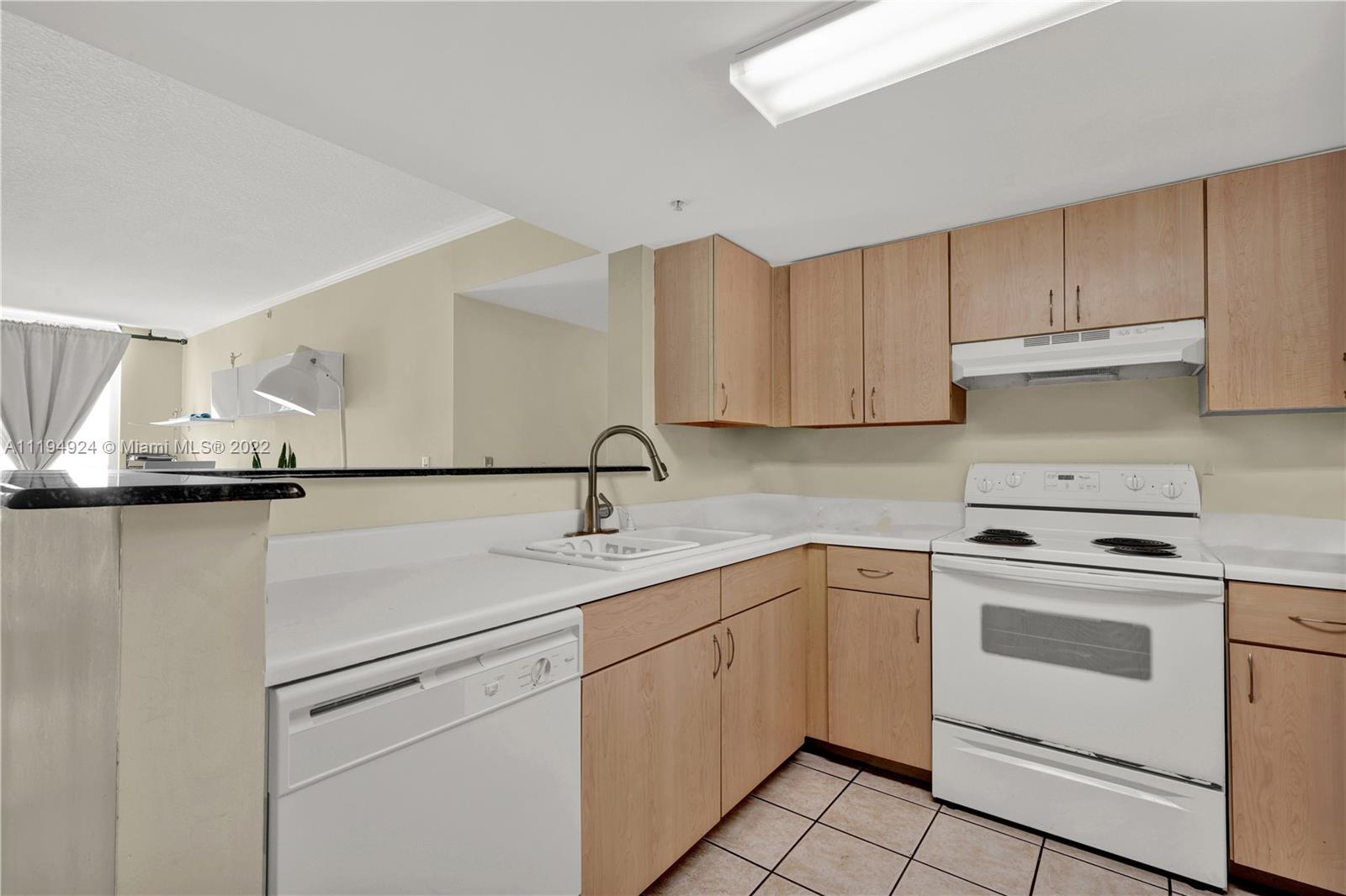 THE ASTON CONDO - Residential