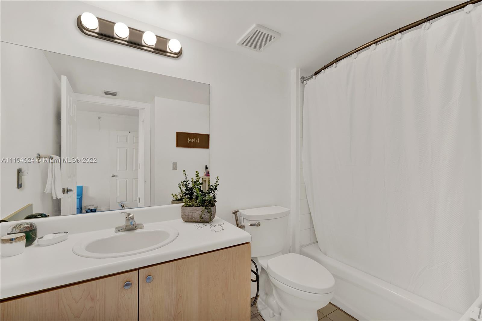THE ASTON CONDO - Residential