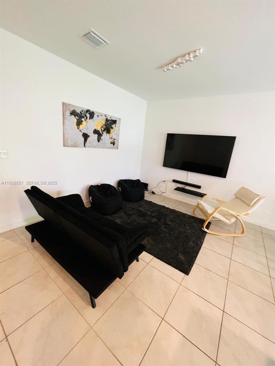 REGAL PALM SUBDIVISION - Residential Lease