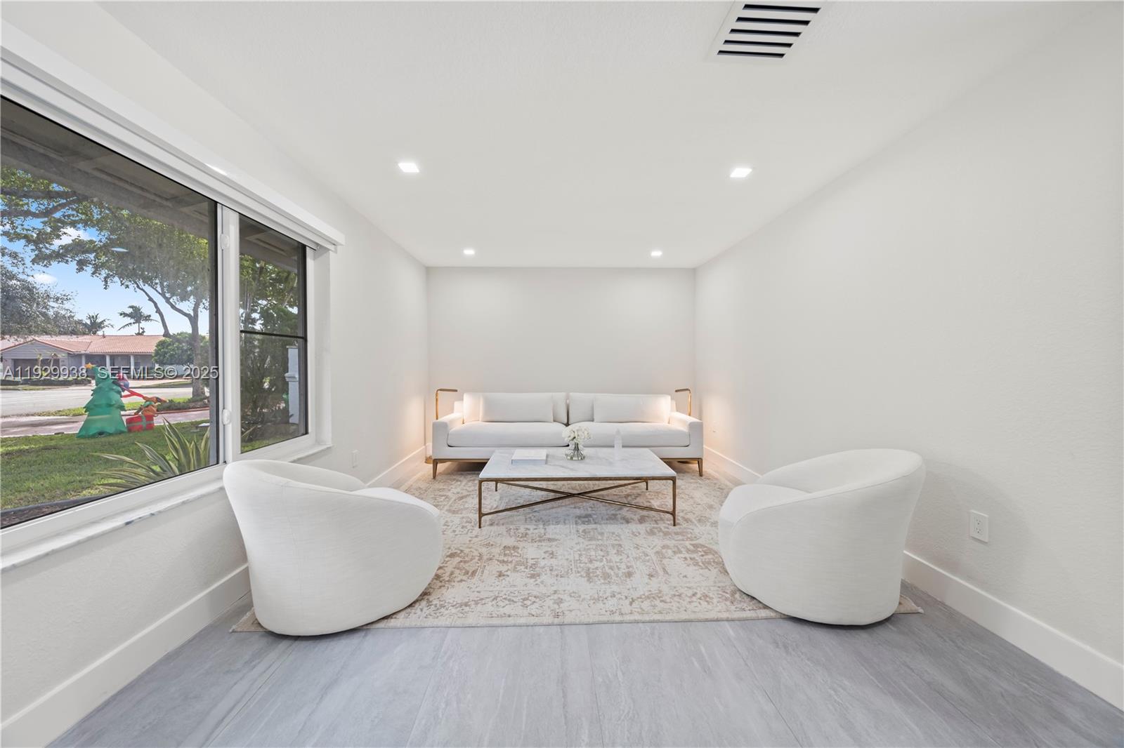 MIAMI LAKES-LAKE GLENN EL - Residential