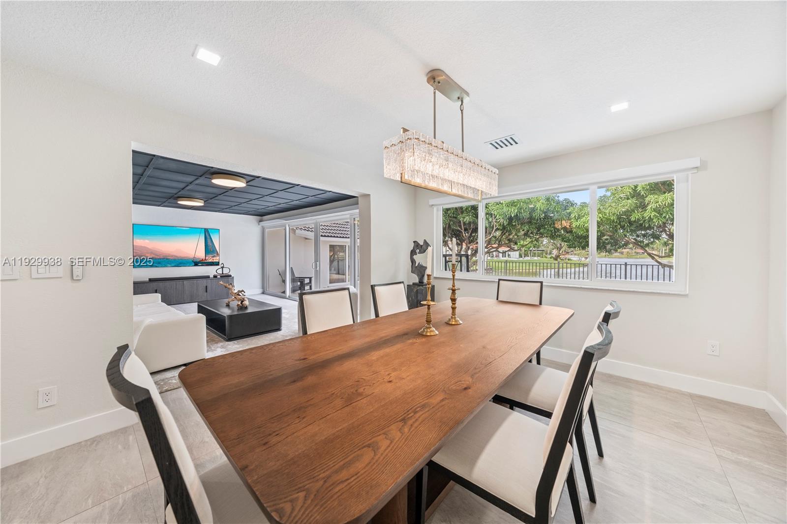 MIAMI LAKES-LAKE GLENN EL - Residential