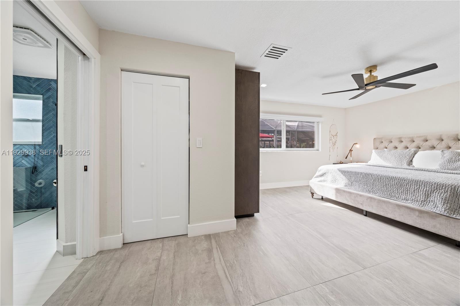 MIAMI LAKES-LAKE GLENN EL - Residential