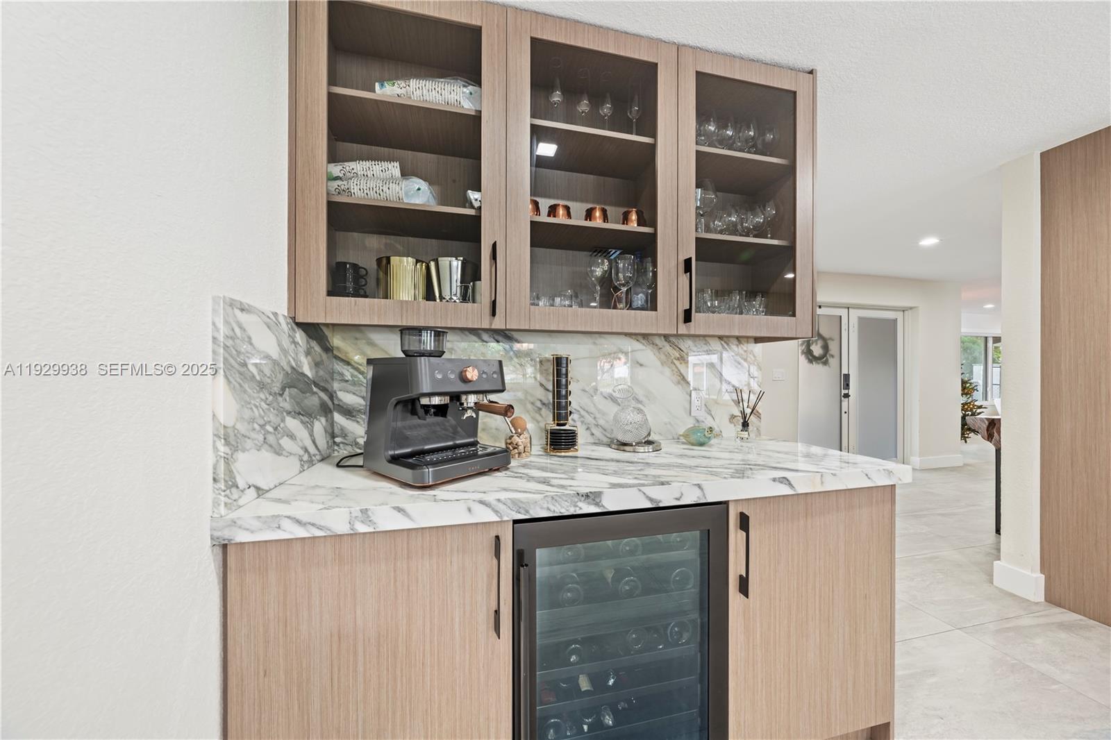 MIAMI LAKES-LAKE GLENN EL - Residential