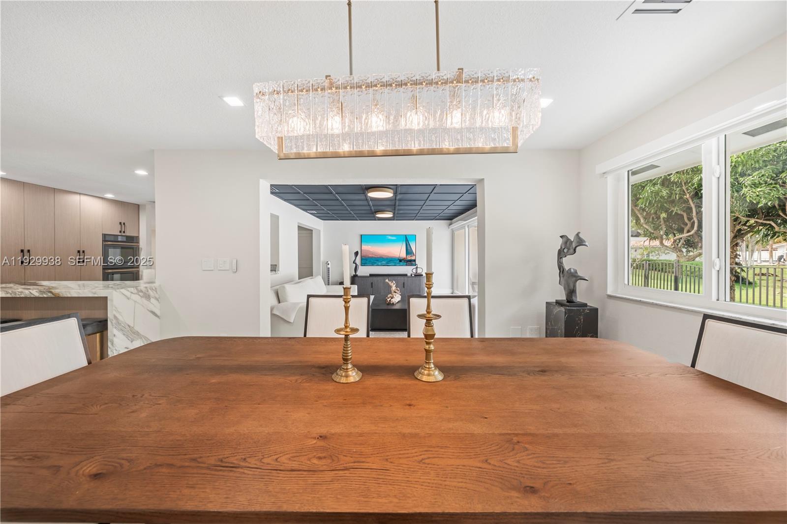 MIAMI LAKES-LAKE GLENN EL - Residential