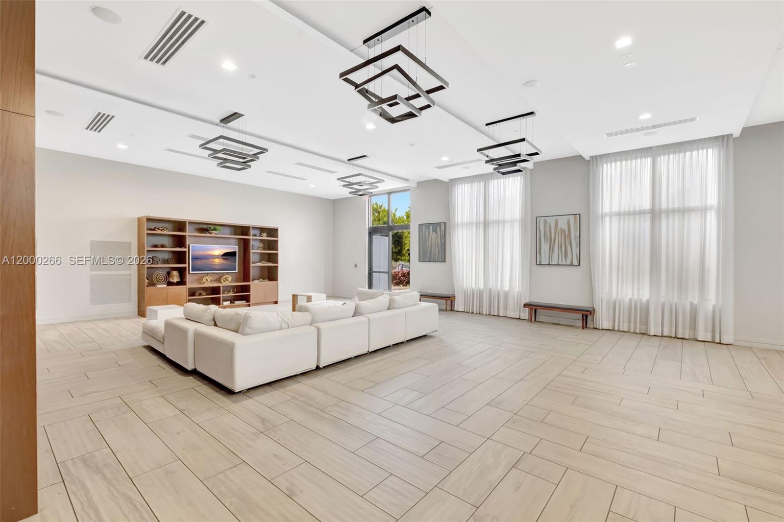 HIGHLAND AT PARK CENTRAL - Residential