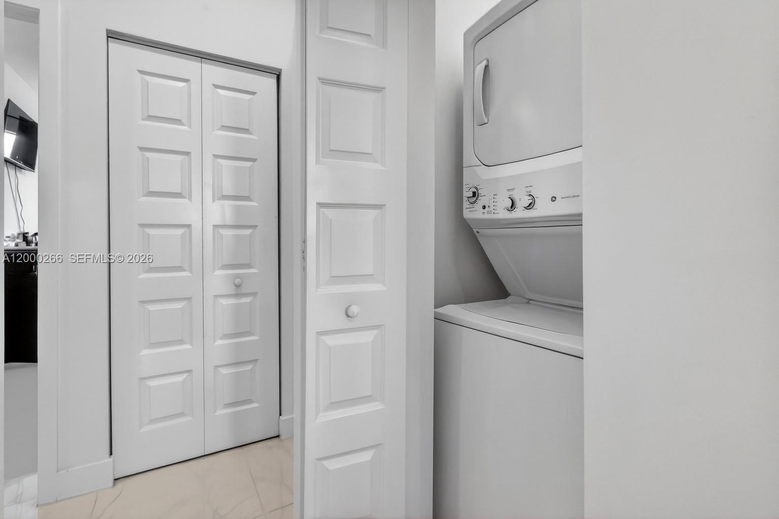 HIGHLAND AT PARK CENTRAL - Residential