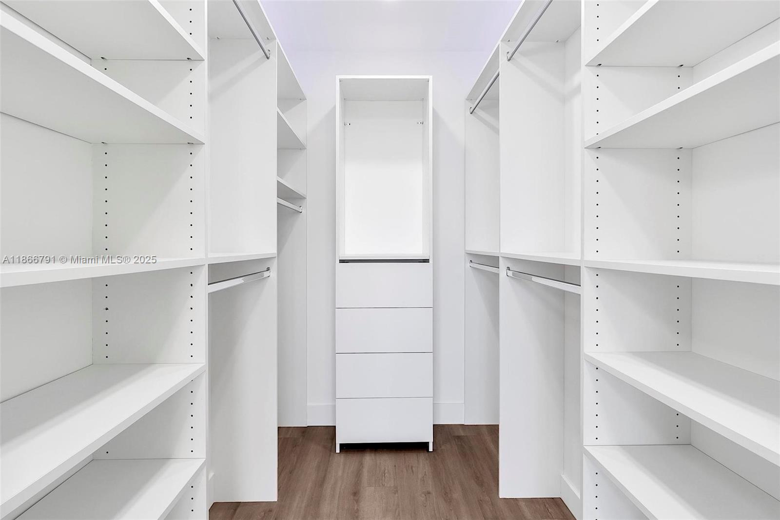 THE PALM BAY YACHT CLUB C - Residential Lease