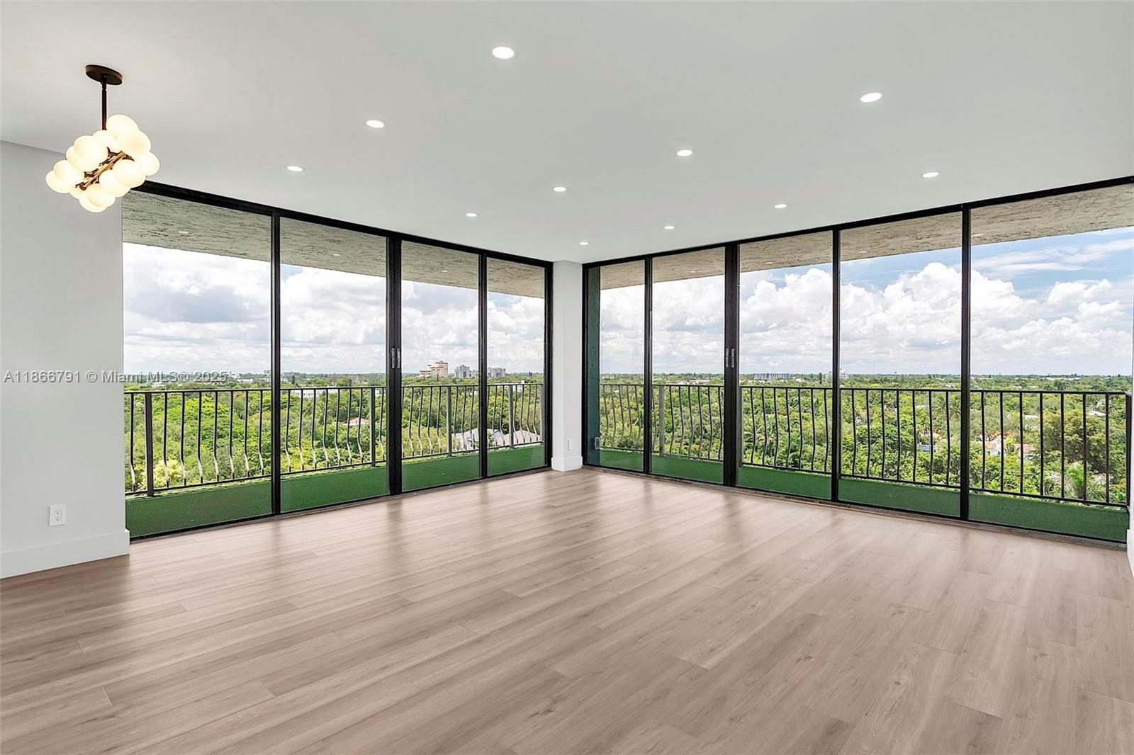 THE PALM BAY YACHT CLUB C - Residential Lease