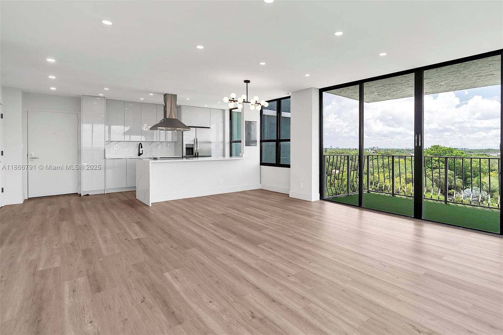 THE PALM BAY YACHT CLUB C - Residential Lease