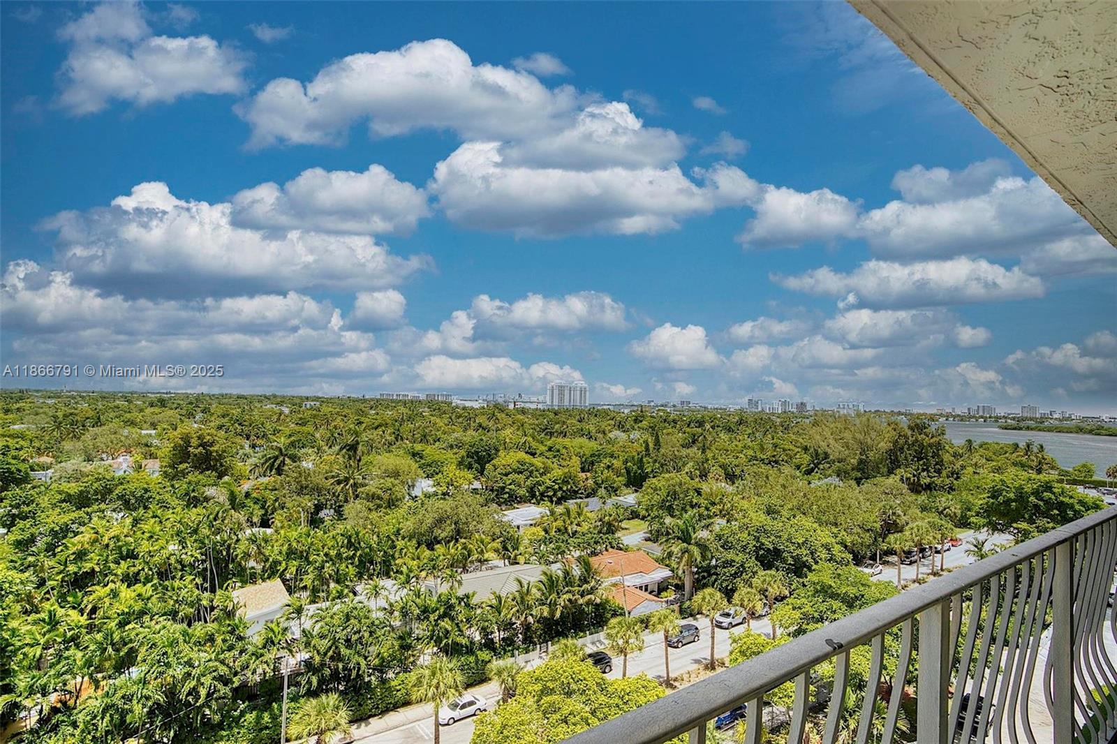 THE PALM BAY YACHT CLUB C - Residential Lease