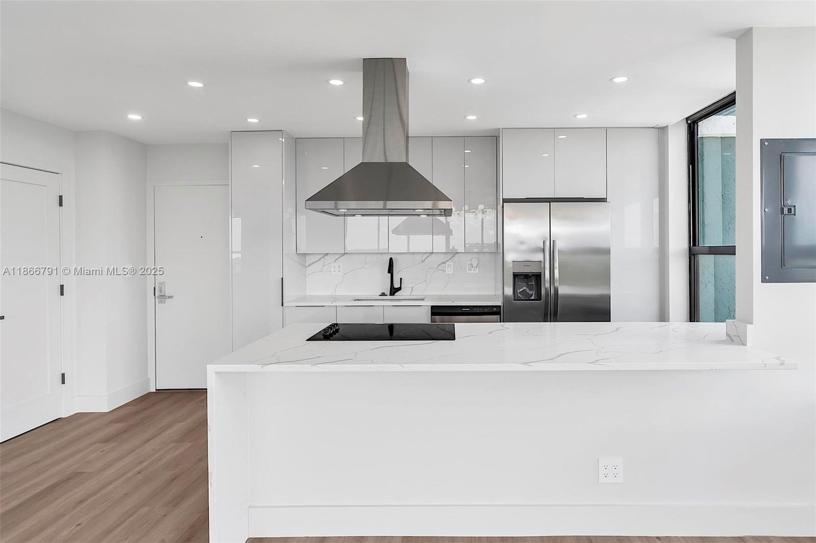 THE PALM BAY YACHT CLUB C - Residential Lease