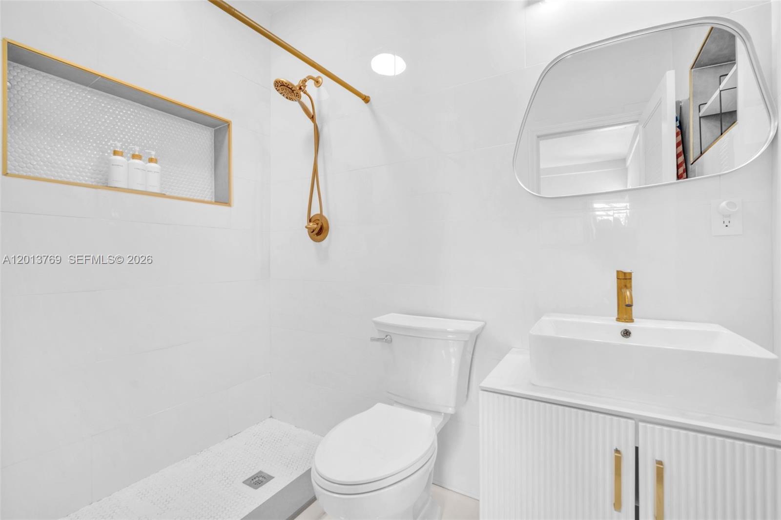 TUTTLES SUB - Residential Lease