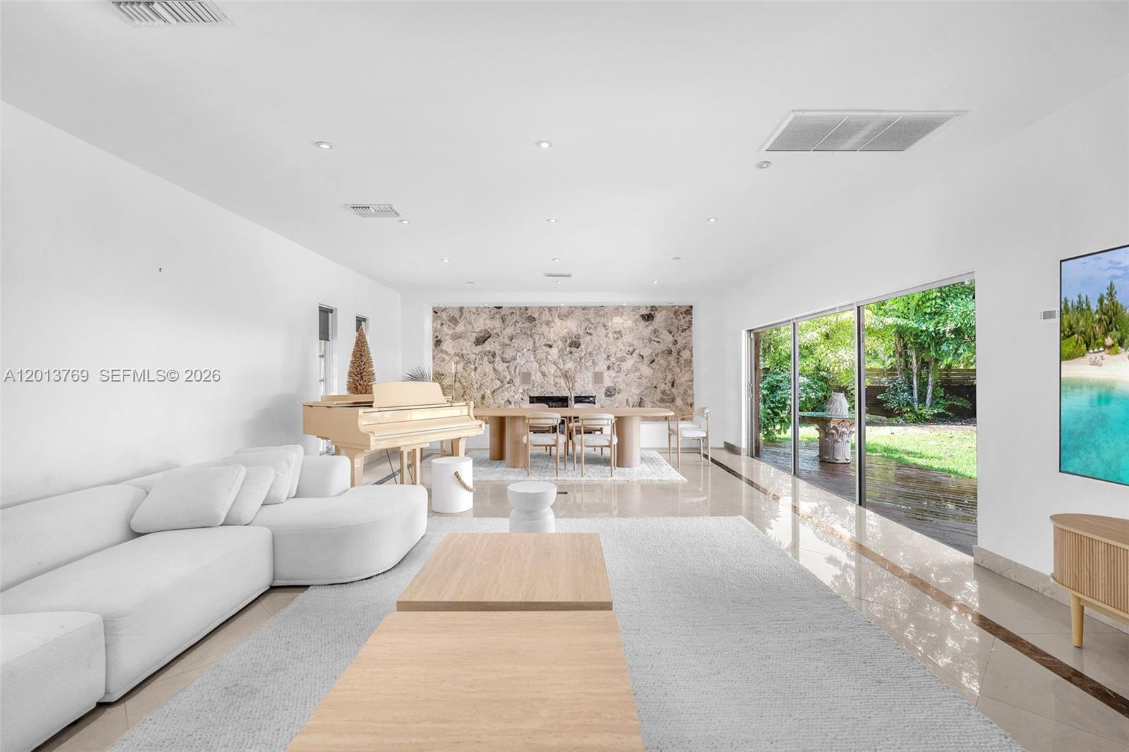 TUTTLES SUB - Residential Lease