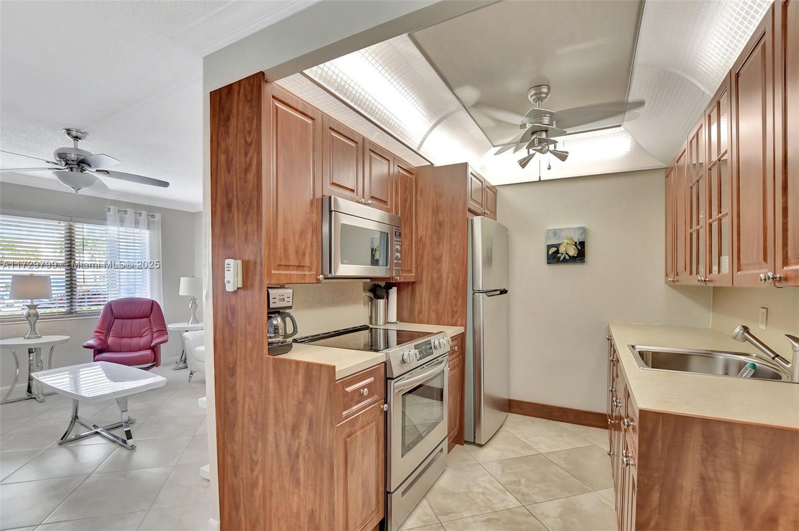 CAMBRIDGE C CONDO - Residential