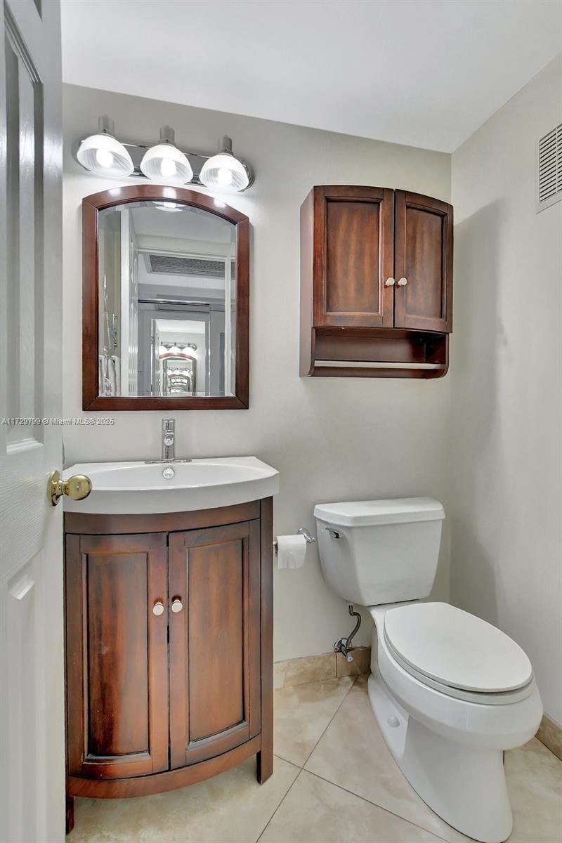 CAMBRIDGE C CONDO - Residential