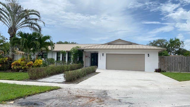 Photo of 6020 SW 17th Ct, Plantation, FL 33317 (MLS # A12070761)