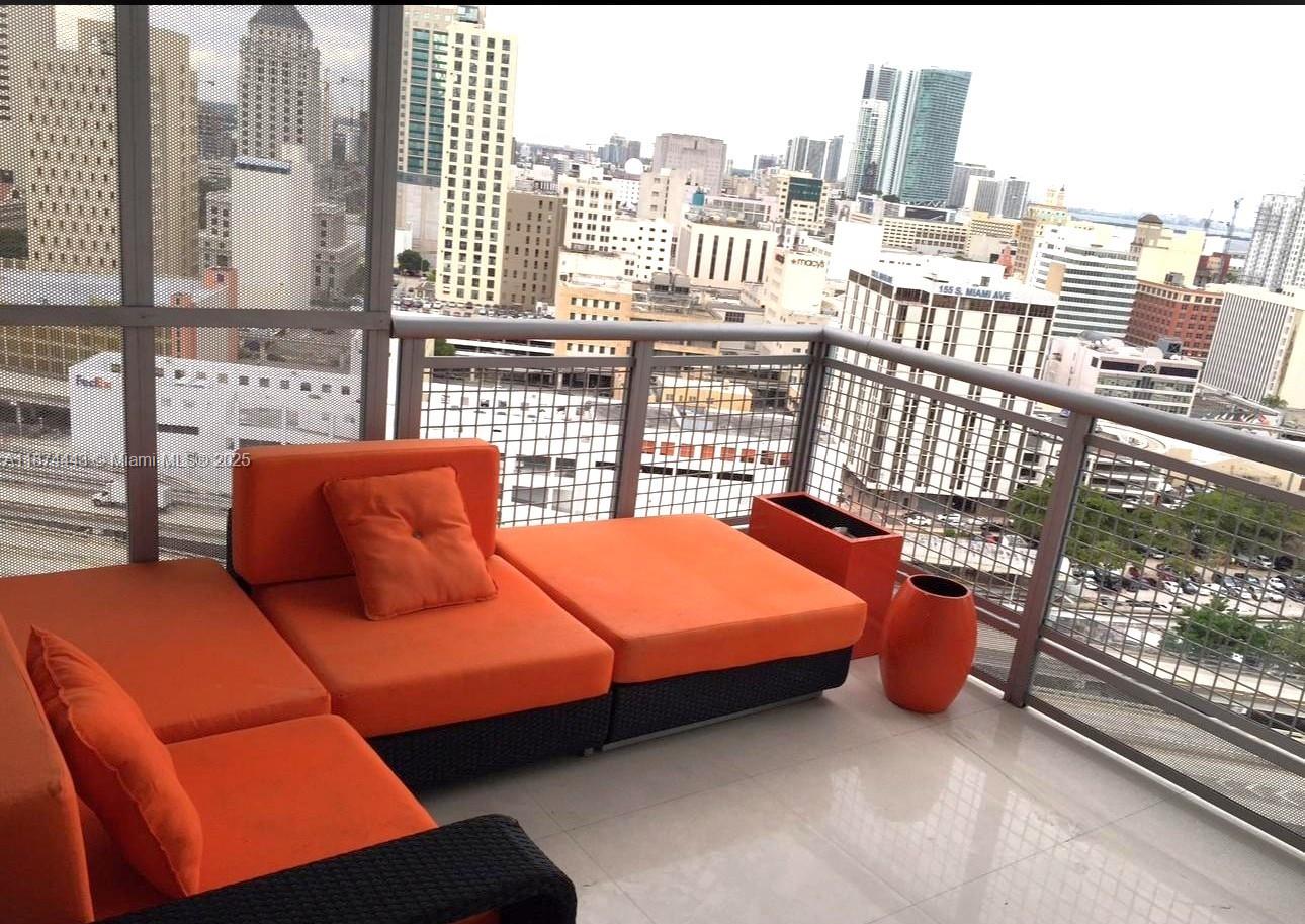 350 S Miami Ave 2207