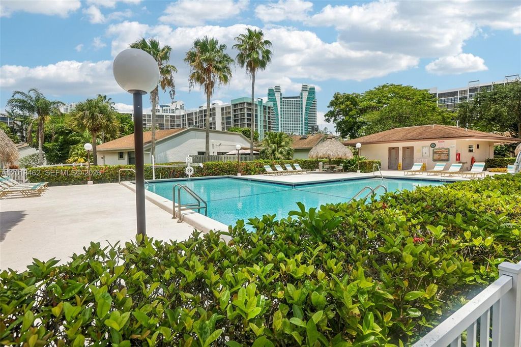 Photo of 2731 S Parkview Dr, Hallandale Beach, FL 33009 (MLS # A12018462)