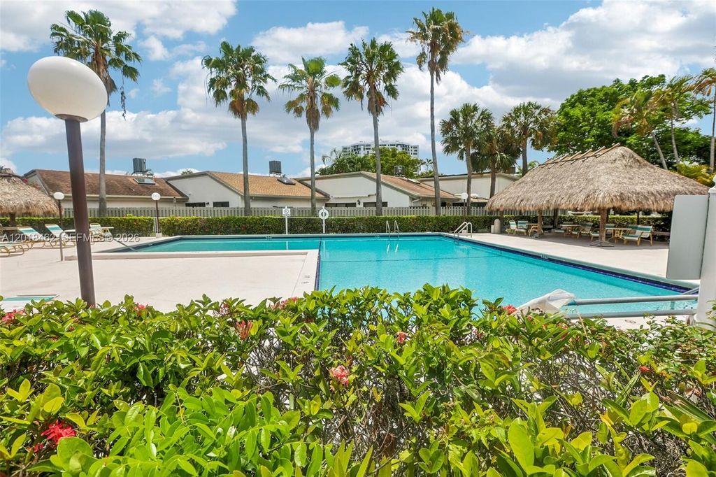 Photo of 2731 S Parkview Dr, Hallandale Beach, FL 33009 (MLS # A12018462)
