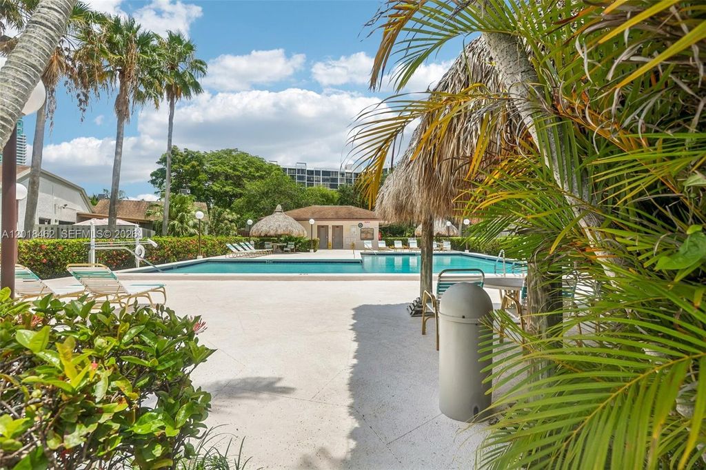 Photo of 2731 S Parkview Dr, Hallandale Beach, FL 33009 (MLS # A12018462)