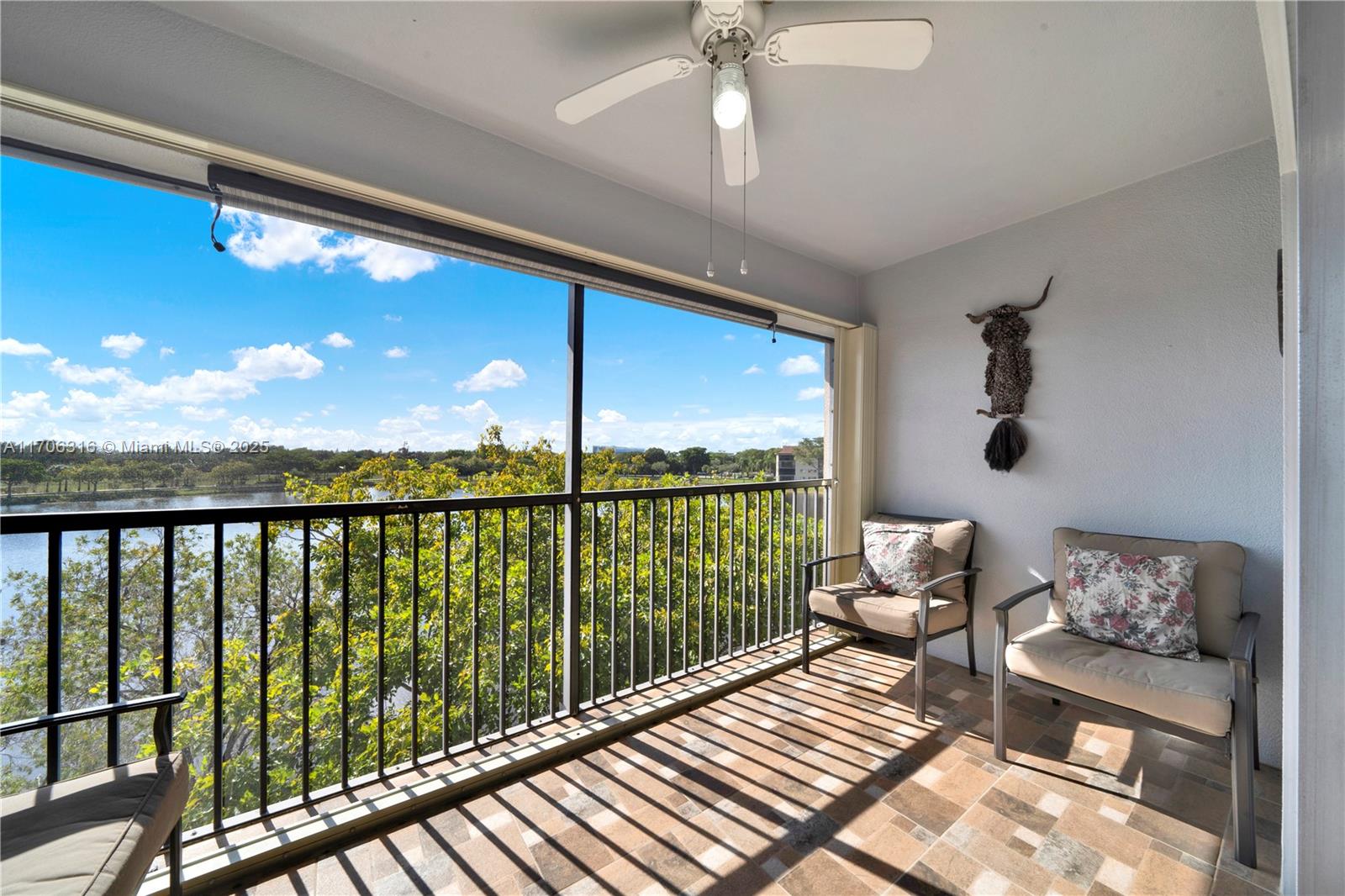 SUFFOLK AT CENTURY VILLAG - Residential