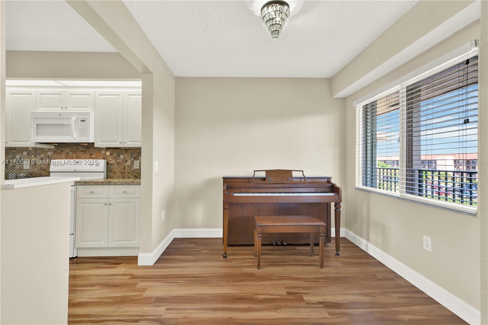SUFFOLK AT CENTURY VILLAG - Residential