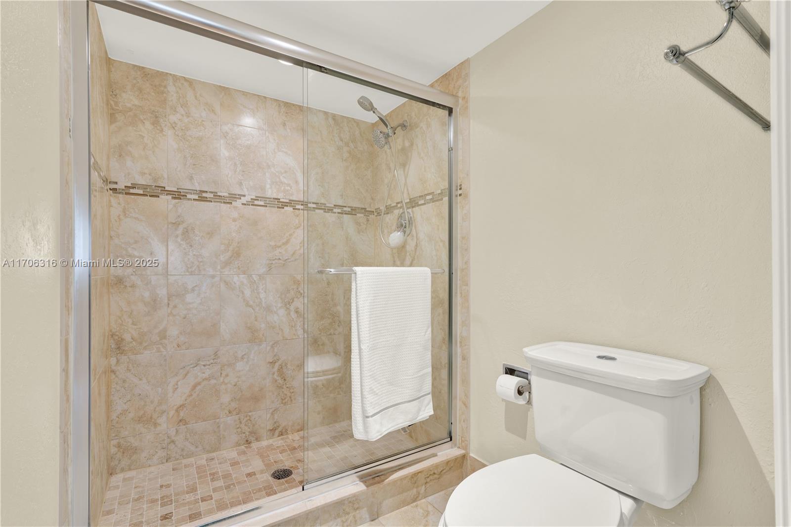 SUFFOLK AT CENTURY VILLAG - Residential