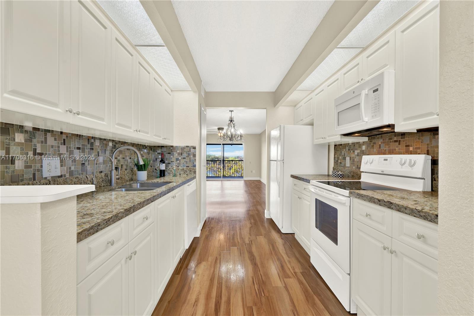 SUFFOLK AT CENTURY VILLAG - Residential