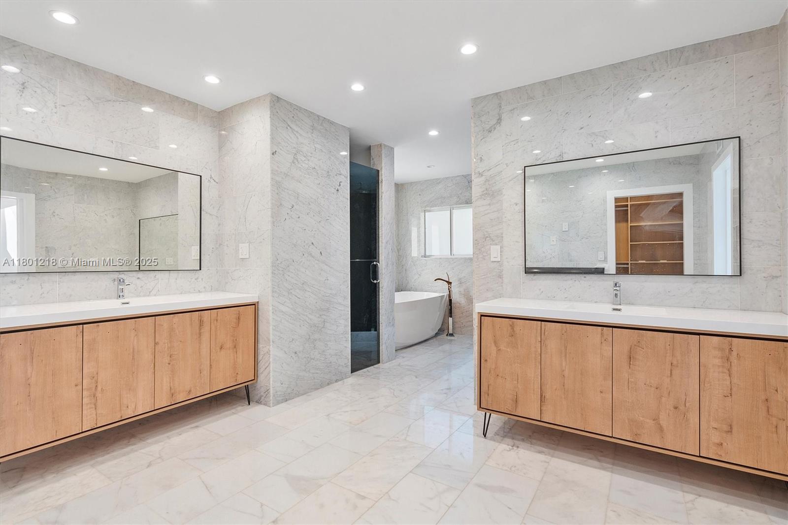 OAK HAVEN SEC 2 - Residential Lease