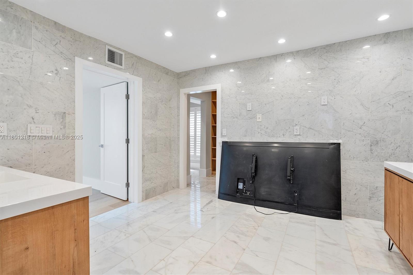 OAK HAVEN SEC 2 - Residential Lease