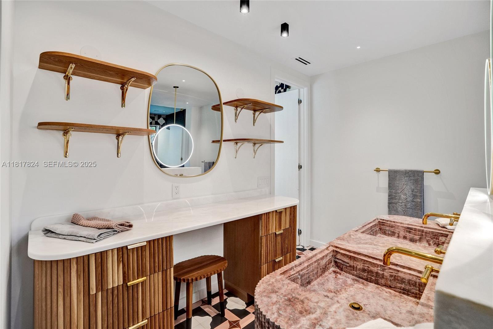 CAMNER GABLES 2ND ADDN - Residential