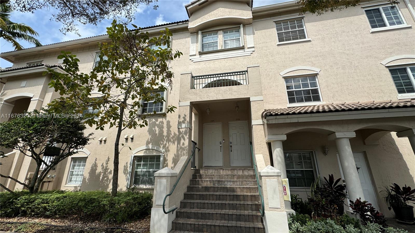 Welcome to this exquisite three-bed, 2.5-bath town-home in Doral Community Las Brisas, with a gated community and security patrol, boasting a remodeled kitchen with granite countertops, backsplash, and stainless steel appliances. Close to A+ Schools—easy access to highways. Three bedrooms and two bathrooms are conveniently located upstairs, and social areas are downstairs with half baths. This community has well-maintained amenities: a pool, playground, tennis court and gym. Enjoy proximity to Dolphin Mall, grocery stores, and Baptist Hospital within 2 miles, next to Doral Meadows public park. It is a perfect blend of comfort and convenience.