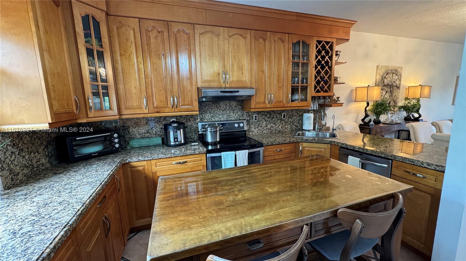 LAS BRISAS AT DORAL CONDO - Residential