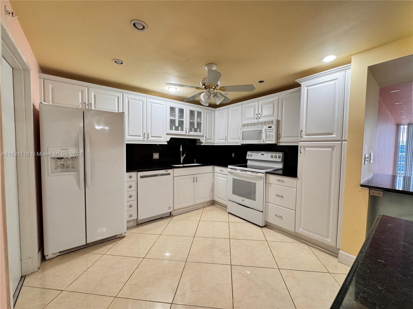 1370 S Ocean Blvd 2807