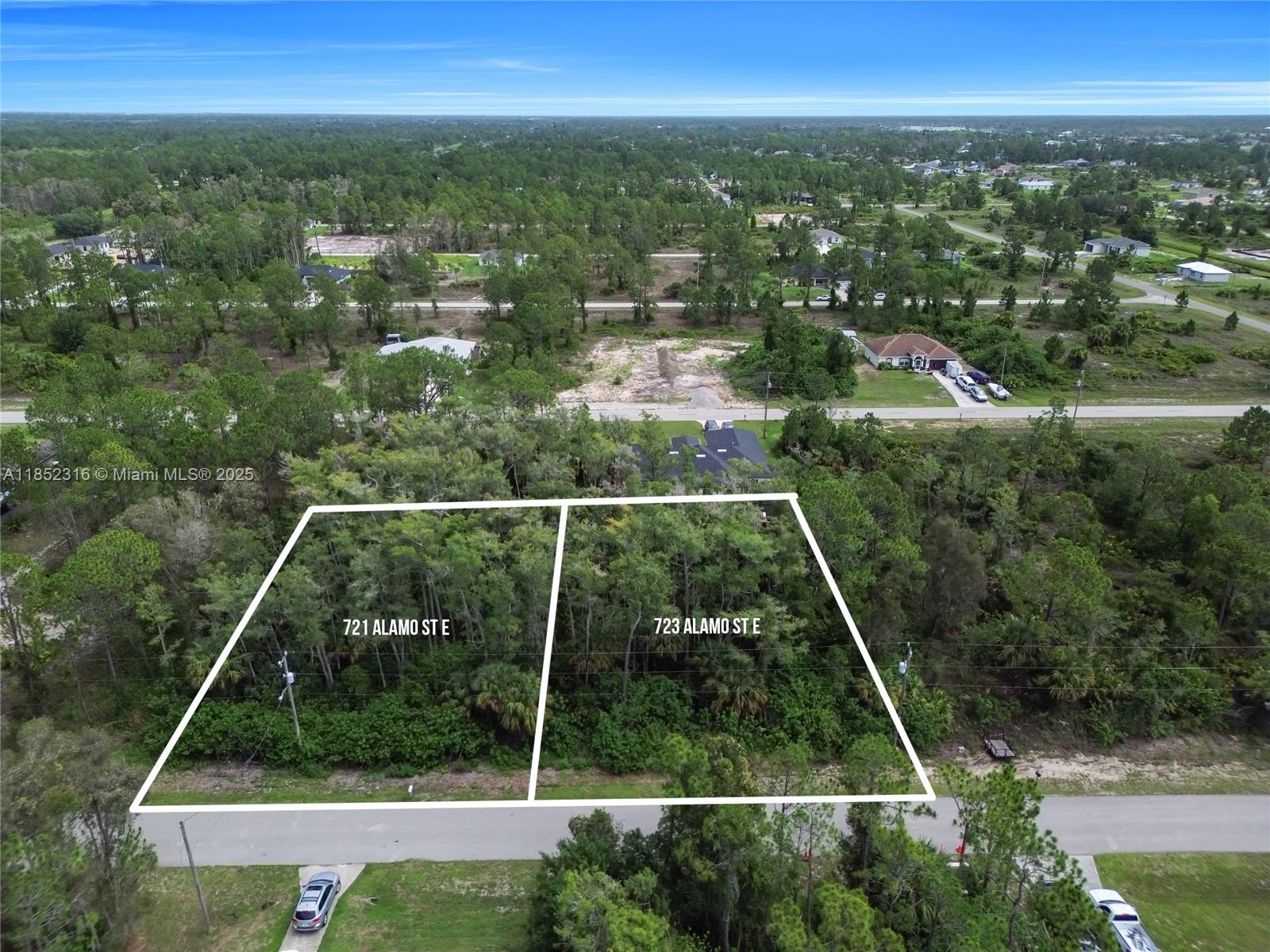 Excellent location and a unique opportunity!
This quarter-acre lot is located in the growing Lehigh Acres community. It's an excellent investment opportunity, as it's being sold alongside the adjacent property at 723 Alamo St E. This gives you the unique opportunity to own half an acre of land!
The area is rapidly expanding and popular with families. Enjoy easy access to parks, shopping, and a variety of food trucks nearby. Build your dream home on this unique lot!