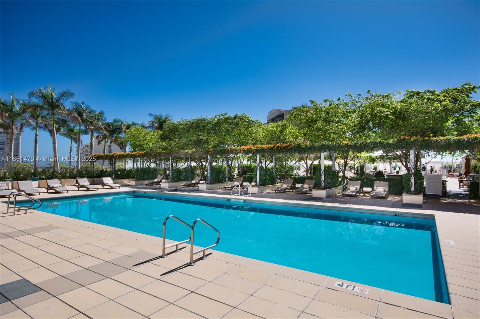 1425 Brickell Ave 48D