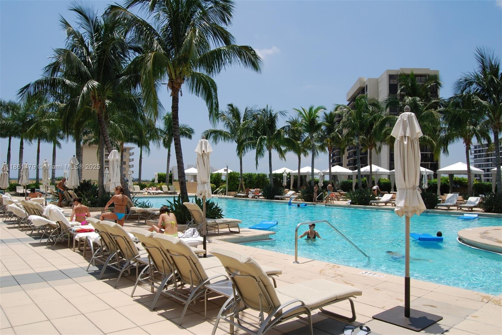 1425 Brickell Ave 48D